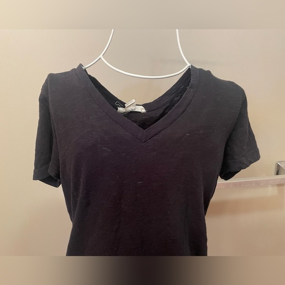 Forever 21 V-Neck Short-Sleeve Shirt - Picture 2 of 8